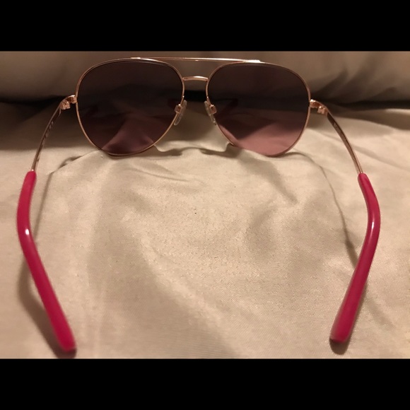 New Michael Kors sunglasses with pink earpiece tip - Picture 5 of 8